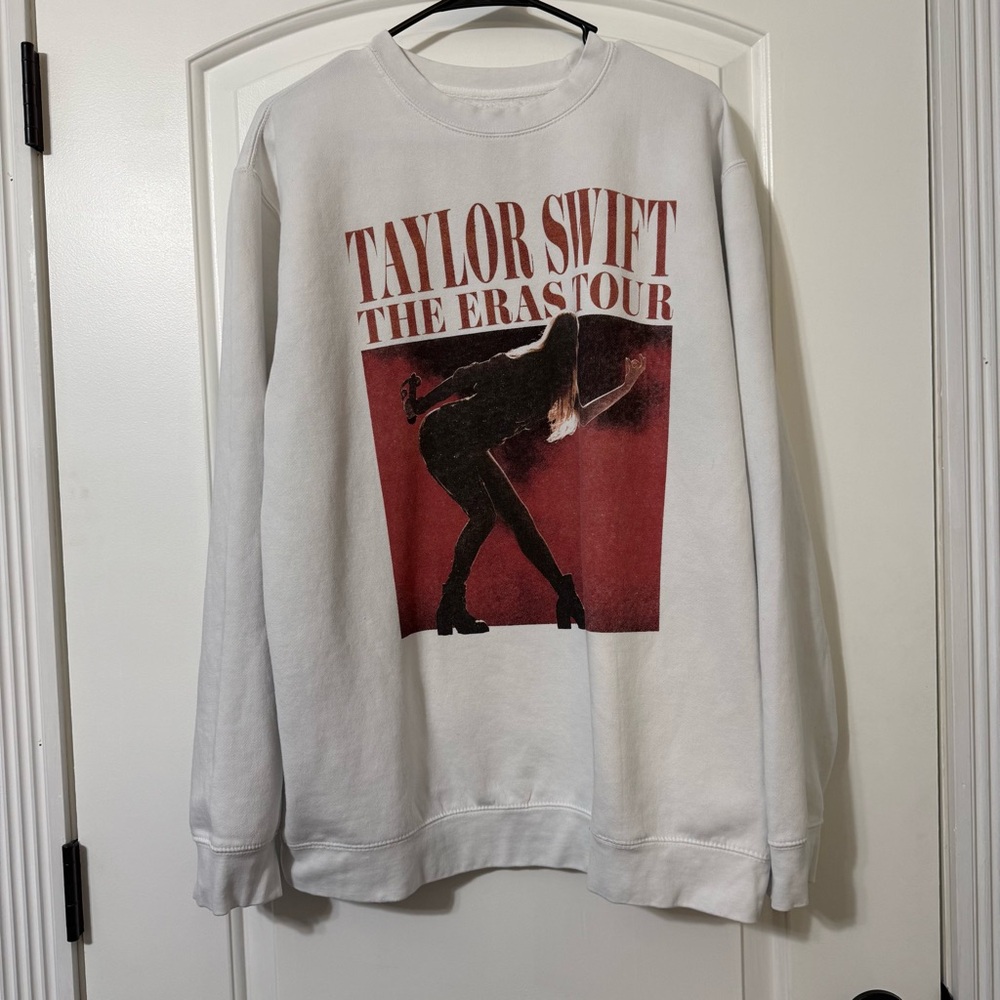 Taylor Swift The Eras Tour White Sweatshirt Women’s Size Large